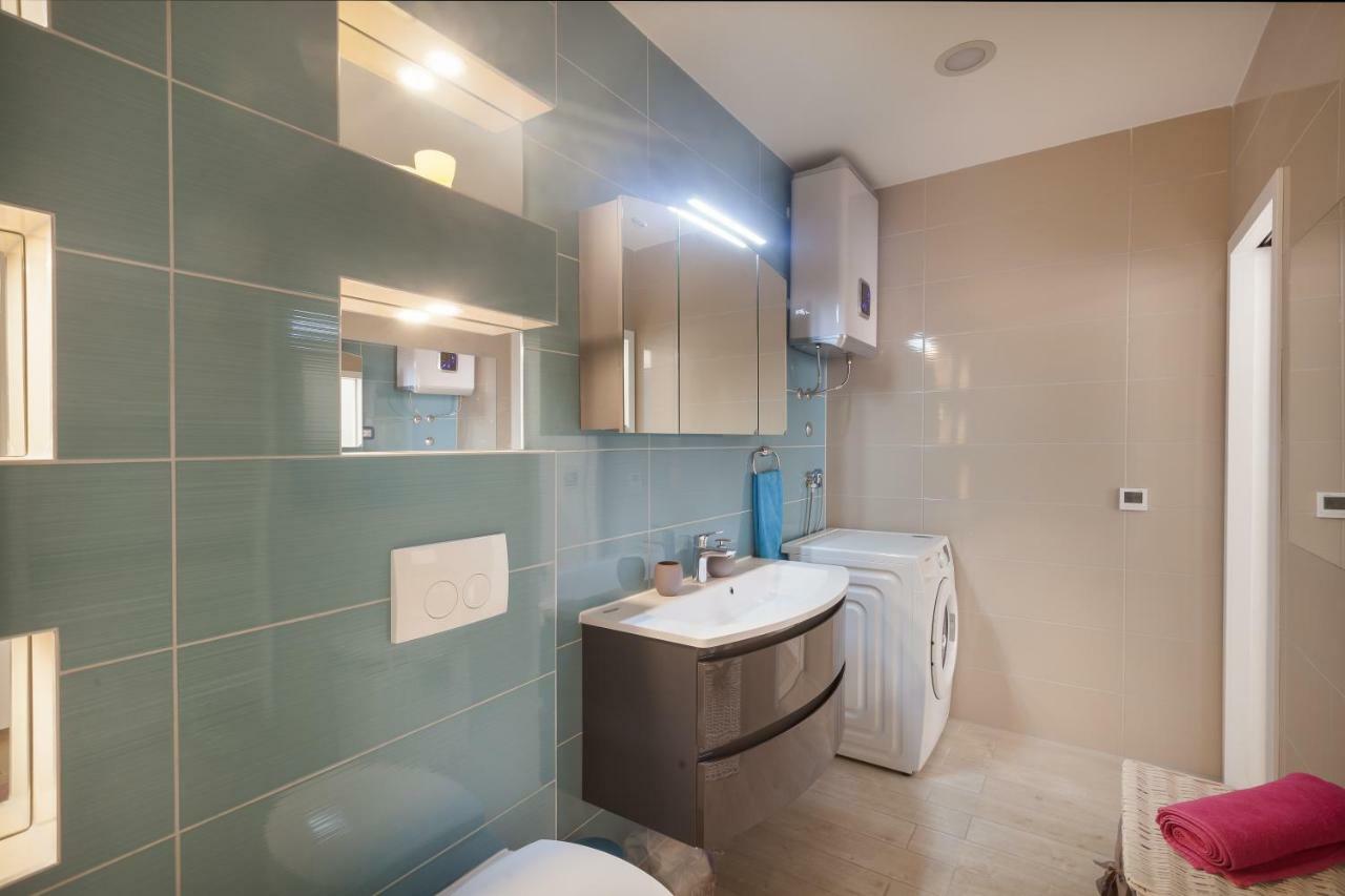 Studio Apartment Tia Makarska Esterno foto